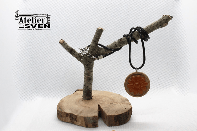 Pendentif Fleur Bois & Résine - Couleur  ORANGE
